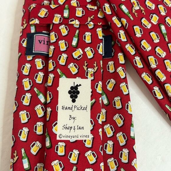 Vineyard Vines Red Beer Bottle Stein Rudolph Festive Silk Neck Tie - Picture 7 of 8